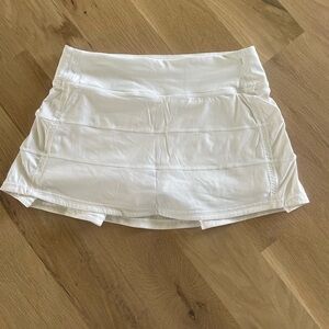 Women’s size 4 Lululemon Pace Rival white skirt.